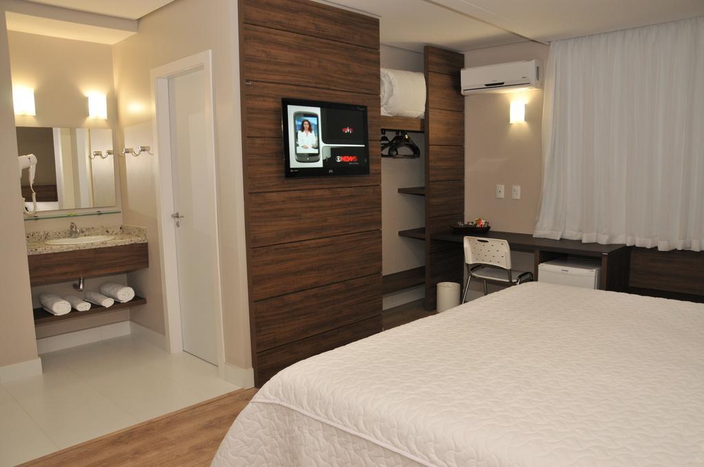 Poente Hotel Sao Lourenco do Oeste Стая снимка